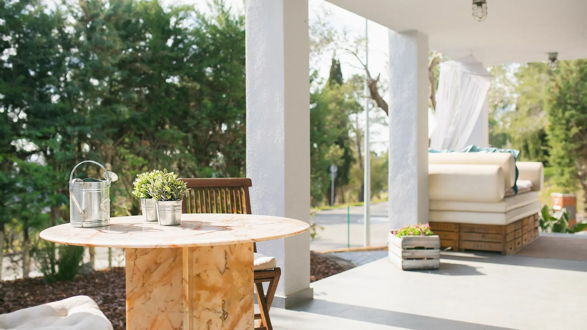 Flateli Montjuic Apartment Girona